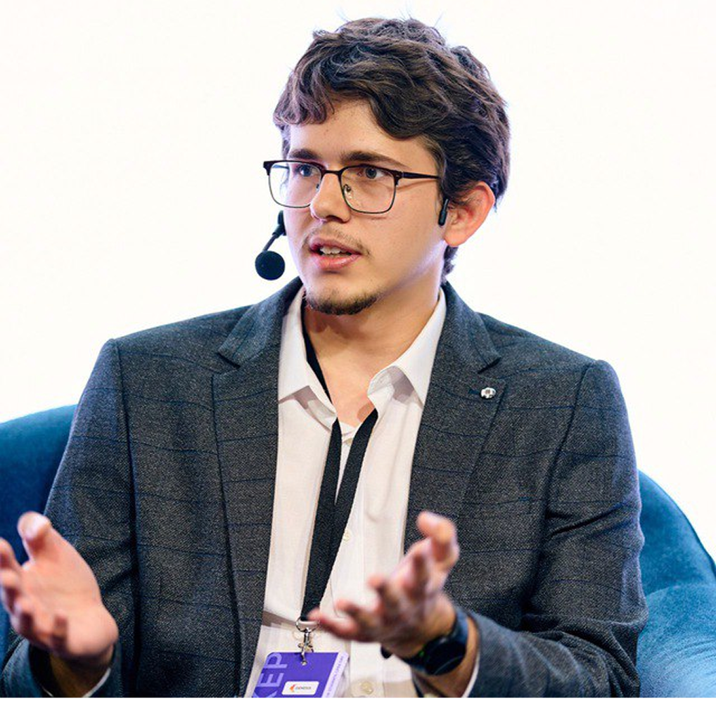 Freelancer working on a laptop in a cafe
